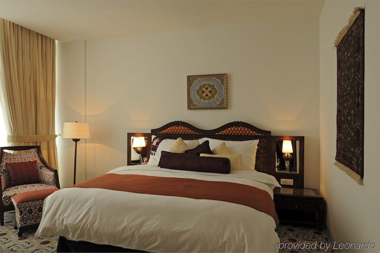 Dushanbe Serena Hotel Quarto foto